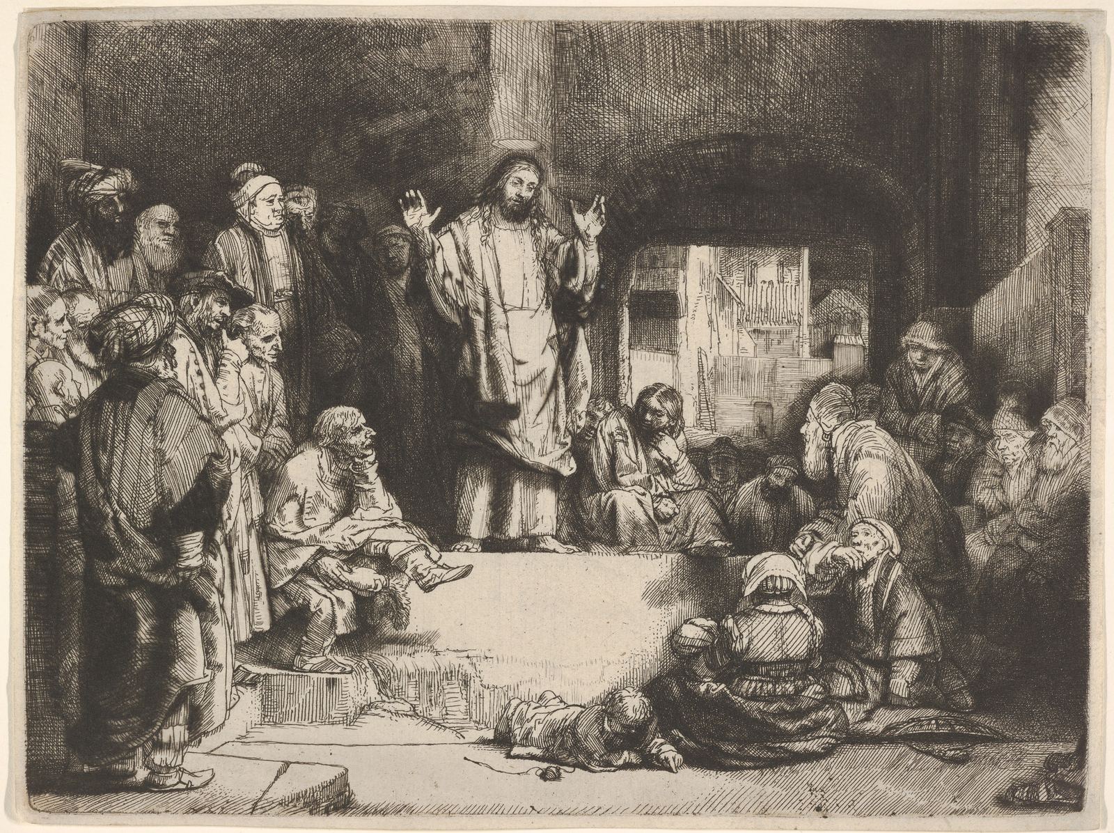 Água-forte em preto e branco: Cristo, de pé sobre um degrau, fala com o braço erguido; à sua volta, dezenas de pessoas sentadas, agachadas e de pé, ouvem apertadas umas às outras.